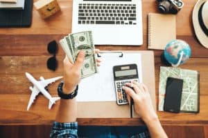Budget vriendelijk reizen met laptop en rekenmachine
